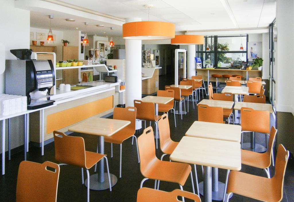 Ibis Budget Tours Nord Экстерьер фото