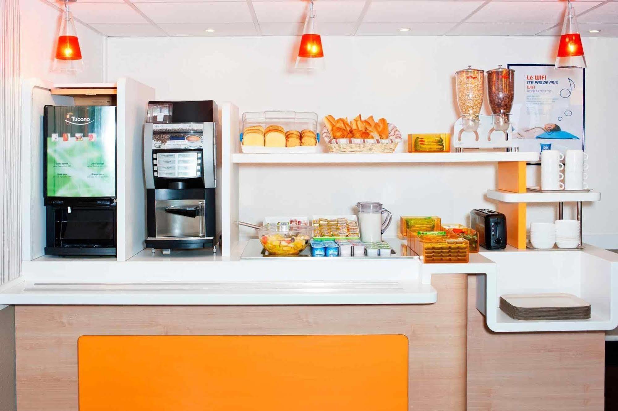 Ibis Budget Tours Nord Экстерьер фото